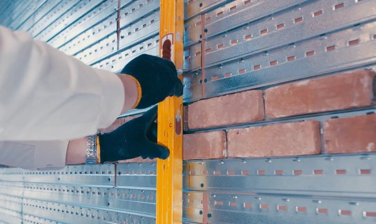 نصب آجر به ورش خشک