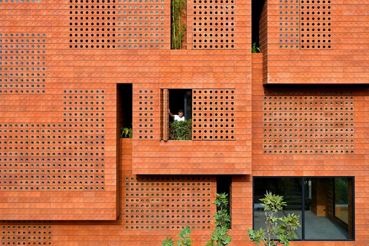 راهکارهای بهبود عایق‌بندی با استفاده از آجر نما